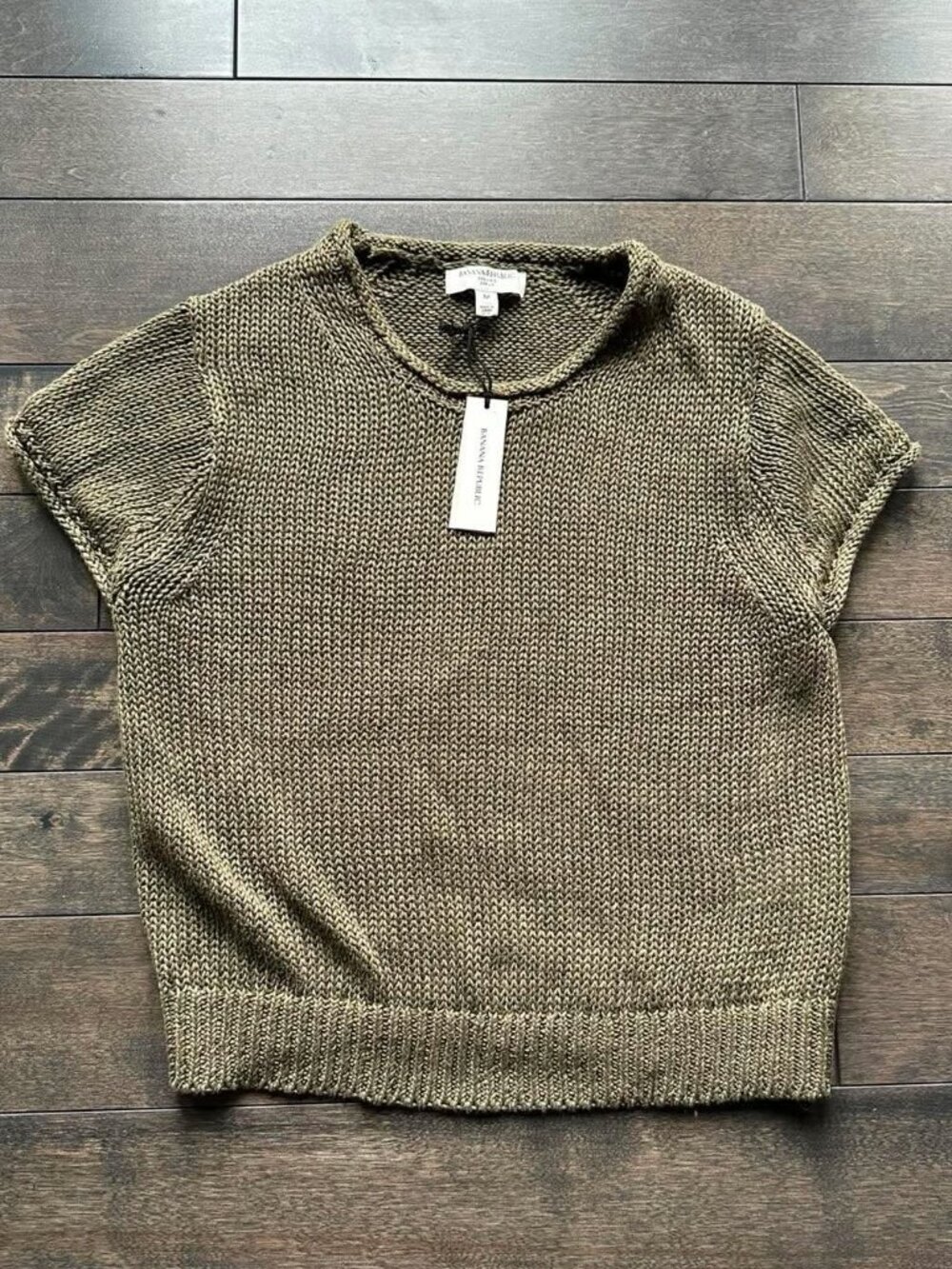 Banana Republic Short Sleeve Sweater - new with tags
